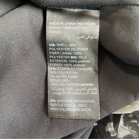 White House Black Market Floral Halter Top Size 2 - Picture 4 of 5